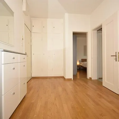 1br - Great Starting Point For Tourists - Mill 324